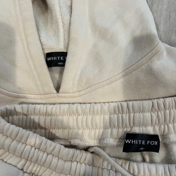 White Fox pebble sweatshirt and sweatpants - Picture 7 of 7